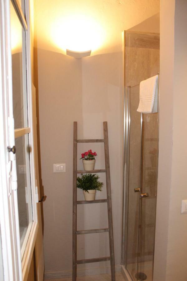Art Apartment Del Moro ฟลอเรนซ์ ภายนอก รูปภาพ